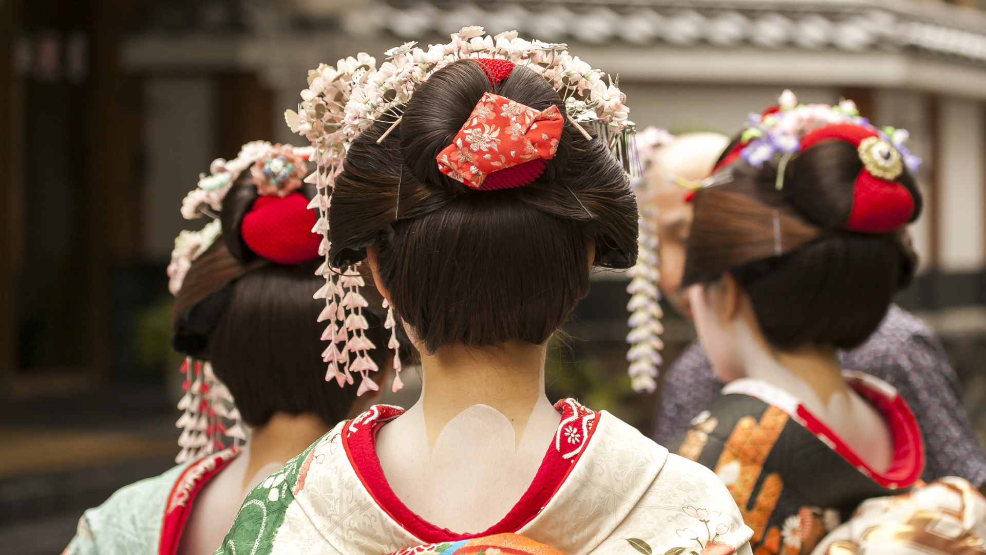 Essential Japan Travel Etiquette: 8 Tips and Customs To Know